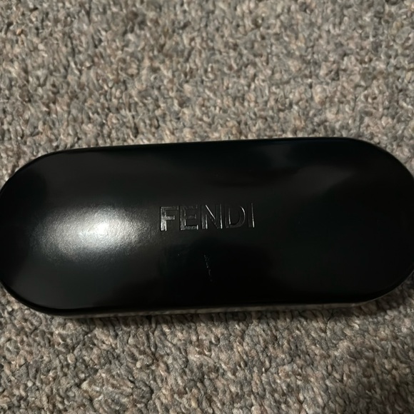 Fendi reading glasses - Picture 2 of 7